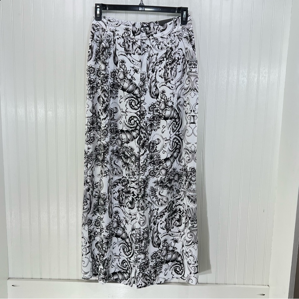 Express The Stylist Black & White Floral Wide Leg High Rise Pants Size S NWT